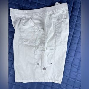 3 for 12-White Stag painter shorts- 16